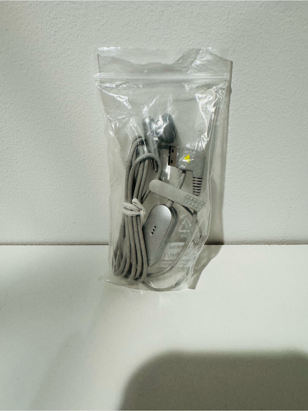 Vintage Samsung Silver Wired Earphones with Inline Microphone